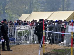 Alemania ha endurecido sus medidas para otorgar asilo a los refugiados, utilizará aviones militares para agilizar las deportaciones. EFE / I. Kupljenik