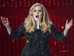 El pasado 18 de octubre, Adele estrenó en televisión varios segundos de una canción que forma parte de su último material. AFP / ARCHIVO