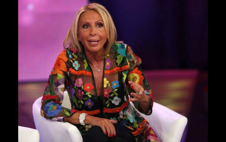 Laura Bozzo dice que no es ''imbécil'' para mostrar a niños en su programa de televisión. SUN / ARCHIVO