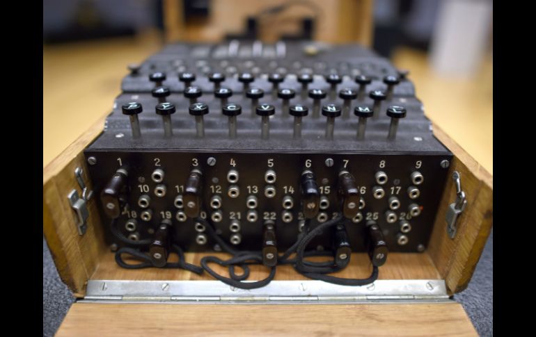 La máquina Enigma es una de las casi 150 que sobrevivieron cuando la Alemania nazi enfrentaba los ataques. AFP / T. Clary