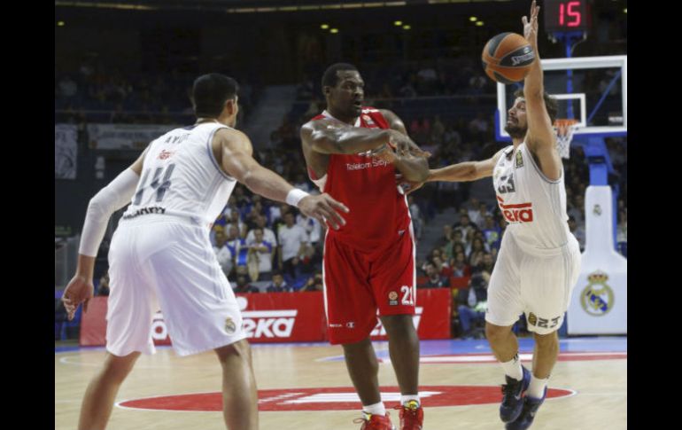 El equipo de Belgrado intentó que la diferencia final no fuera de récord. EFE / K. Huesca