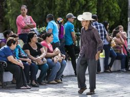 La mayoría de los desplazados se encuentran con familiares en Cosalá, Sinaloa, pueblo custodiado por la Marina. EFE / E. Serrato