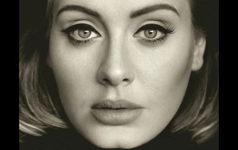 La portada de '25', el nuevo material discográfico de Adele. AP / CORTESÍA COLUMBIA