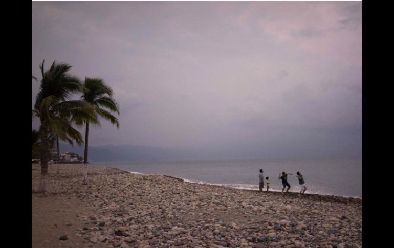 Se prevé que 'Patricia' toque tierra en Jalisco entre las 16:00 y las 18:00 horas. AP / C. Rodríguez