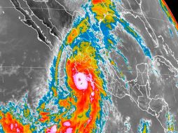 Con vientos sosteniso máximos cercanos a los 325 kilómetros por hora, la tormenta es la más fuerte documentada. TWITTER / @conagua_clima