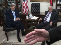 John Kerry y Mahmoud Abbas han expresado su esperanza por encontrar una solución al conflicto israelí-palestino. AFP / C. Allegri