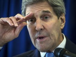 Kerry anuncia las soluciones del conflicto después de reunirse en Jordania con el rey Abdulá II y con el líder palestino Mahmud Abás. AFP / C. Allegri