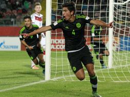 Francisco Venegas celebra el gol que le dio la victoria a México sobre Alemania ayer en el Estadio Fiscal Talca, en Chile. MEXSPORT / M. Hernandez