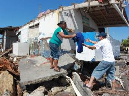 El paso de 'Patricia' dejo pérdidas materiales a los pobladores de zonas de la costa de Colima. NTX / J. Pazos