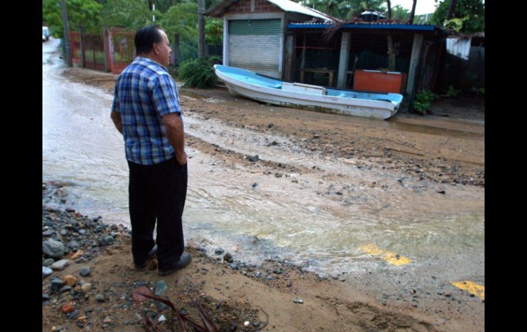 'Patricia' también dejó daños en más de 400 viviendas y en infraestructura carretera. NTX / J. Lira