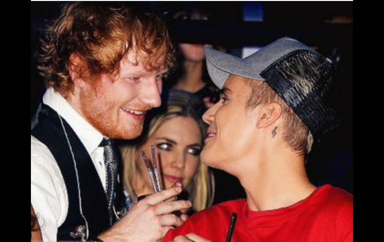 Justin colabora en 'Purpose' con Ed Sheeran, pues desea que su música la escuchen niños y adultos. TWITTER / @justinbieber