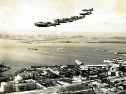 El libro contiene 600 páginas y 250 fotografías que muestran el escenario de la guerra. FACEBOOK / Fundación Luis Muñoz Marín