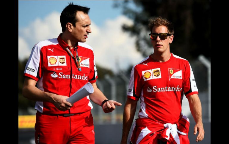 Vettel se preparó en el simulador, será a partir de hoy cuando demuestre sus habilidades al volante. AFP / L. Baron