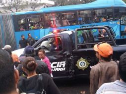 Fue hacia las seis de la tarde que se reportó el incidente en el cruce de la calzada Independencia con Federación. ESPECIAL /