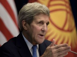 Kerry habló durante una conferencia de prensa en Kirguistán junto al ministro de Exteriores del país. AFP / B. Smialowski