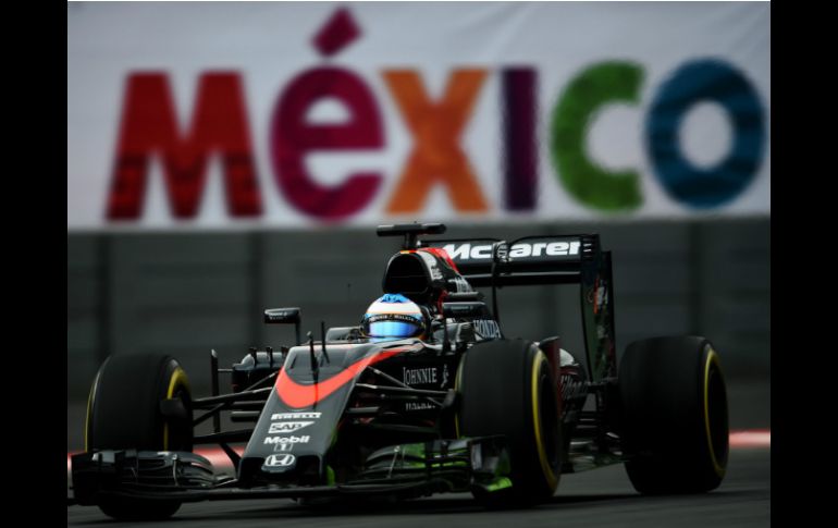 Alonso marca el decimosexto tiempo (1:21.779) de una sesión liderada por el alemán de Mercedes. AFP / ARCHIVO