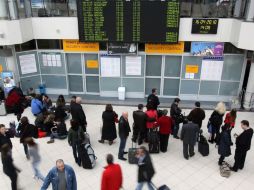 El Airbus A321, se estrelló en la península del Sinaí 23 minutos después de despegar de la localidad turística de Sharm el Sheij. EFE / V. Lamzina