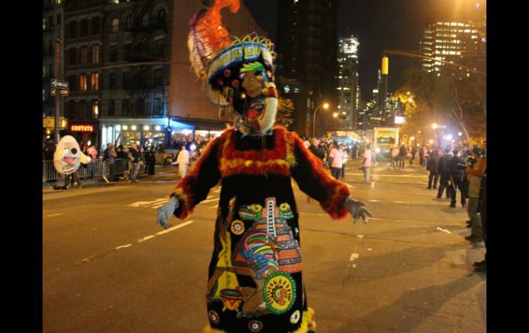 Organizado cada año desde 1973 en el barrio del West Village, se congregan también a bandas de música, así como a numerosos bailarines NTX / M. Guerrero