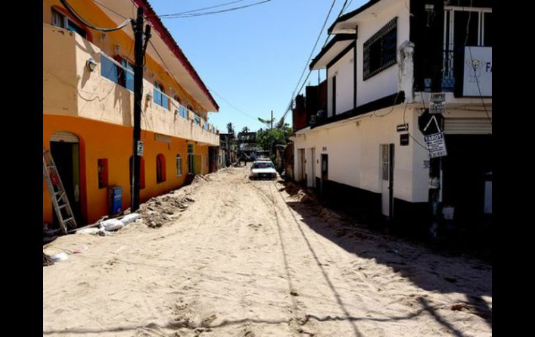 Indican que los trabajadores cubrieron jornadas de hasta 24 horas al día para rehabilitar la zona. TWITTER / @SCT_mx