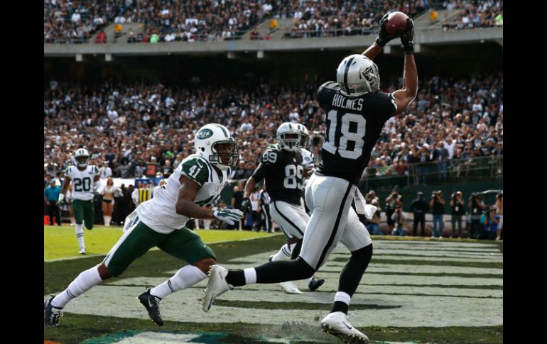 Los Raiders (4-3) tienen su primer registro ganador en esta etapa de la campaña desde 2011. AFP / E. Shaw