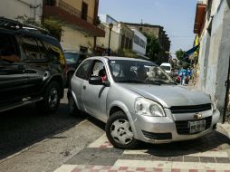 Señalan que Movilidad no tolerará invasión de ciclovías, banquetas o estacionarse en línea amarilla. EL INFORMADOR / ARCHIVO