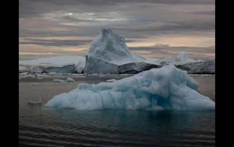 Según el estudio, si el manto de hielo ya es inestable, el umbral podría alcanzarse mucho antes. AP / ARCHIVO