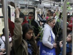 Además de los camiones, las mujeres refirieron que el acoso se da también en el Tren Ligero y en el Macrobús. EL INFORMADOR / ARCHIVO