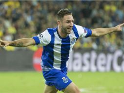 El defensa Miguel Layún disputó todo el encuentro y se dio el lujo de anotar la última diana. AFP / J. Guez