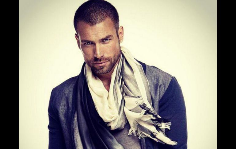 El actor publicó en la red social, 'ustedes tranquilos yo nervioso'. TWITTER / @RafaAmayaNunez