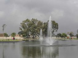 El lago sirve como vaso regulador de agua tratada para el riego de las áreas verdes del fraccionamiento. EL INFORMADOR / R. Tamayo