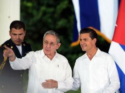 Raúl Castro y Enrique Peña, en un nuevo capítulo de los gobiernos cubano y mexicano, tras dos sexenios panistas. NTX /