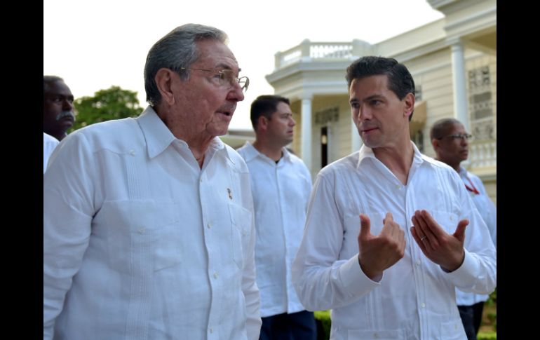 Este sábado culminó la visita de Estado de Raúl Castro a México. AFP /