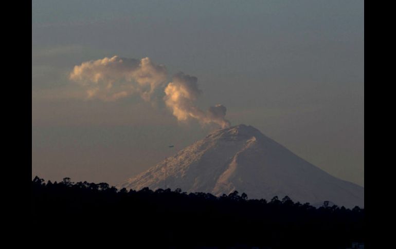 El Cotopaxi, Tungurahua, Reventador y Sangay son los volcanes más activos de Ecuador. EFE / J. Jácome