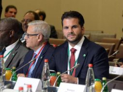 Rafael Pacchiano participa en la reunión de negociación de ministros de Medio Ambiente en Francia. TWITTER / @SEMARNAT_mx