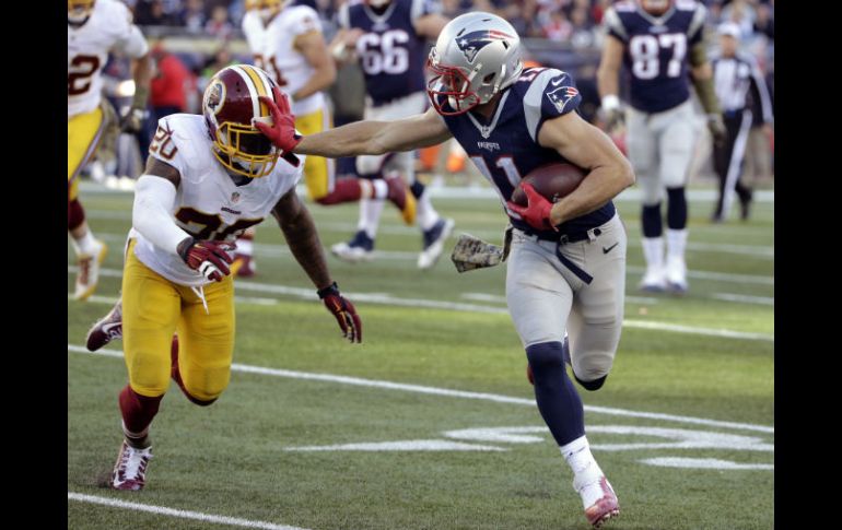 Julian Edelman (foto) y LeGarrette Blount anotaron antes de que los Pieles Rojas realizaran siquiera su segunda jugada ofensiva. AP / S. Senne