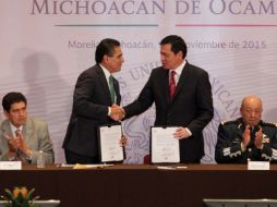 Durante la firma del convenio del Mando Único en Michoacán, Osorio Chong resalta los avances en seguridad de la entidad. SUN / R. Tinoco