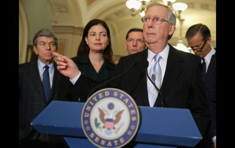 'El Senado aprobó muchas veces a lo largo de los años esta prohibición', dijo Mitch McConnell, líder de la bancada republicana. AFP / C. Somodevilla