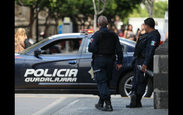 El agobio propio a su trabajo, así como carencias en su capacitación, influyen en la mala actuación de algunos policías. EL INFORMADOR / F. Atilano