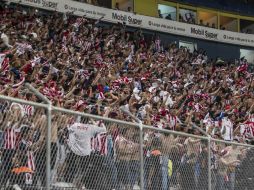 Los seudoaficionados de las Chivas fueron detenidos cerca de la medianoche en el cruce de Periférico y López Mateos. EL INFORMADOR / R. Tamayo