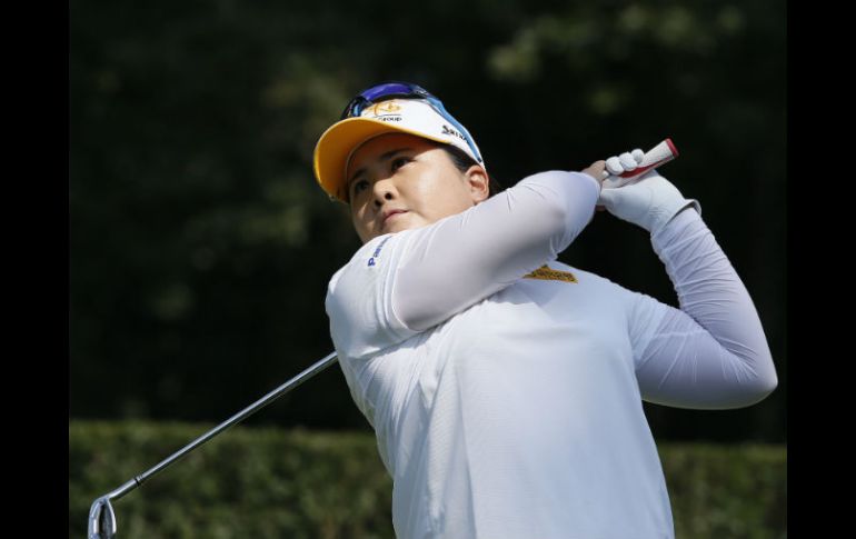 Park, segunda de la lista mundial y tercera del torneo en el 2014, hizo siete birdies, y confirmó su condición de favorita. EFE / J. Méndez