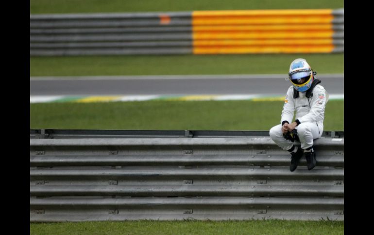 Fernando Alonso no ha tenido suerte en el Gran Premio de Brasil, hasta el momento. EFE / F. Bizerra