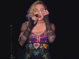 Tras su discurso, Madonna pidió a los 40 mil asistentes que guardaran silencio en memoria de las personas fallecidas. YOUTUBE / G. Oseary