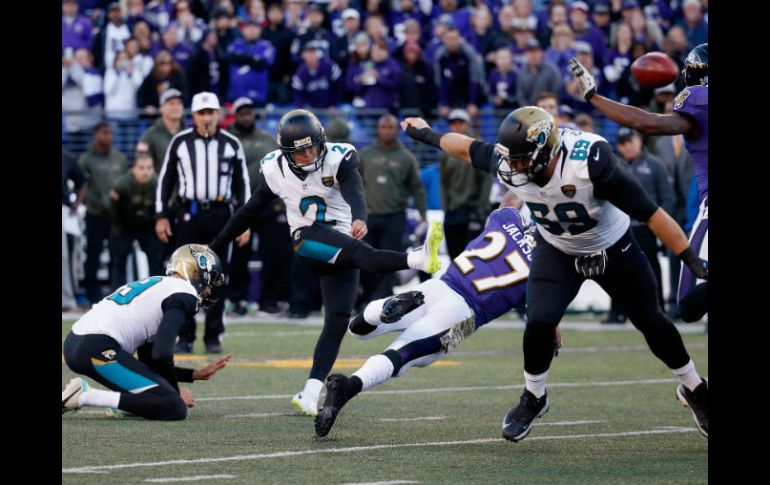 Jason Myers pateó un gol de campo de 53 yardas, luego Jacksonville dispuso de una jugada adicional debido a una infracción. AFP / R. Carr