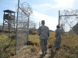 Mantener la cárcel de Guantánamo cuesta a los contribuyentes de EU unos 400 MDD anuales, según estimaciones. EFE / ARCHIVO