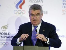 Thomas Bach, presidente del COI, durante una conferencia de prensa. AP / A. Zemlianichenko