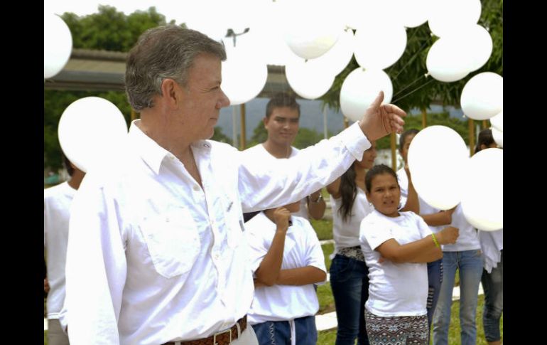 Juan Manuel Santos, presidente de Colombia. Gobierno y rebeldes debaten los dos últimos acuerdos pactados para concretar la paz. EFE / J. Tena