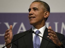 Barack Obama dice que mientras se acepta a más refugiados, hay que tener controles de seguridad. AP / S. Walsh