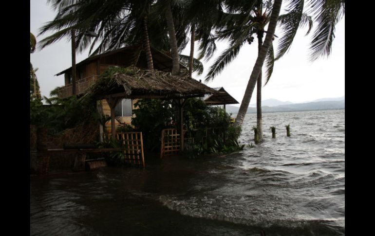 Los habitantes de las Maldivas o Filipinas, podrían convertirse en refugiados climáticos que escaparían para protegerse de crecidas. EFE / ARCHIVO