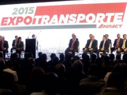 Este martes inicia oficialmente la Expo Transporte de la Asociación Nacional de Productores de Autobuses. TWITTER / @RobertoLopezJal