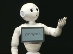 El banco Kitakyushu 'contratará' pronto a dos nuevos robots Pepper en otras oficinas. AFP / ARCHIVO